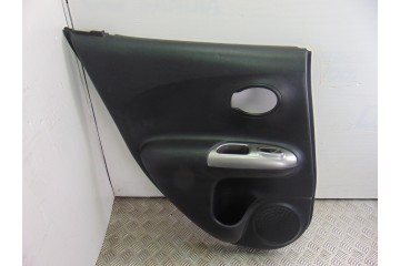Guarnecido puerta trasera izquierda, Nissan Juke (F15E) Acenta 2013