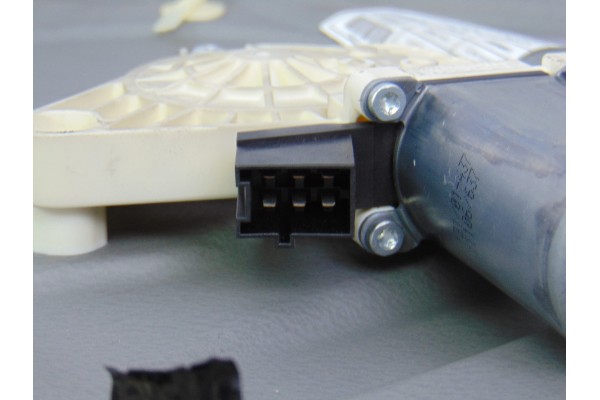 A1697203079 ELEVALUNAS DELANTERO DERECHO MERCEDES-BENZ CLASE A (BM 169)