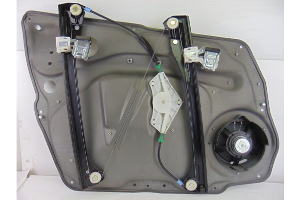 A1697203079 ELEVALUNAS DELANTERO DERECHO MERCEDES-BENZ CLASE B (BM 245)