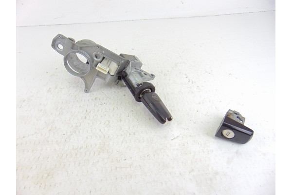 Antirrobo / llave contacto, Opel Astra H Berlina Sport 2005, 2421430
