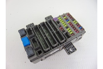 Caja reles / fusibles, Honda Civic 5 Puertas (Fk) 1.8 Comfort 2011, 37832LN