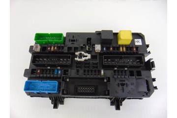 Caja reles / fusibles, Opel Astra H Berlina Sport 2005, 13206762