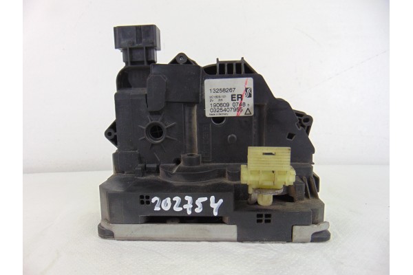 Cerradura puerta trasera derecha, Opel Corsa D Cosmo 2009, 13258267