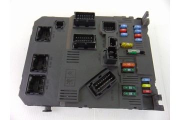 Caja reles / fusibles, Peugeot 206 Xt 2004, 9652474780
