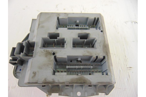 Caja reles / fusibles, Iveco Daily Furgón Caja cerrada gran espacio 35C... batalla 3950 2008, 69501260