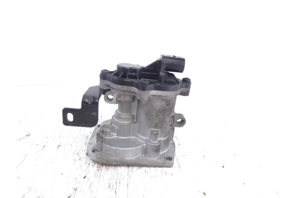 Caja mariposa, Ford Focus Berlina (CB4) Trend 2009