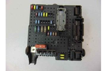 Caja reles / fusibles, Volvo S80 Berlina D5 2004, 8676391