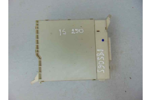 Caja reles / fusibles, Lexus Is (DS2/IS2) 250 V6 2007, 82730-53050