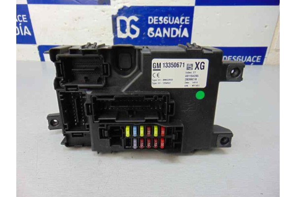 Caja reles / fusibles, Opel Corsa D Cosmo 2010, 13350671
