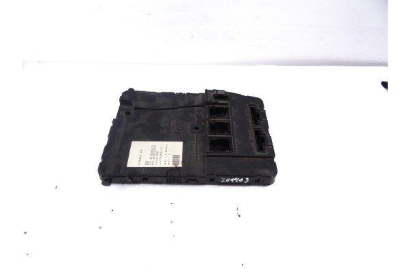 Caja reles / fusibles, Renault Megane Ii Berlina 5P Confort Authentique 2003, 8200306435