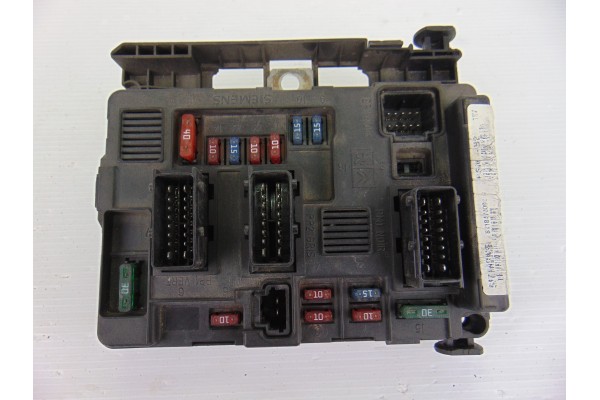 Caja reles / fusibles, Peugeot 206 Xr 2002, 9643498980