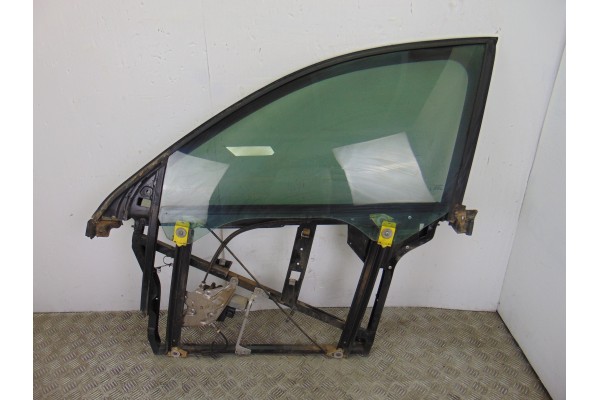 Elevalunas delantero izquierdo, Audi A6 Avant (4B5) 3.0 2002