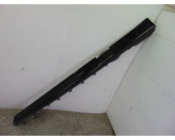 Faldon lateral