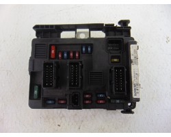 Caja reles / fusibles, Citroen C5 Berlina 2.0 HDi SX 2002, 9643493880
