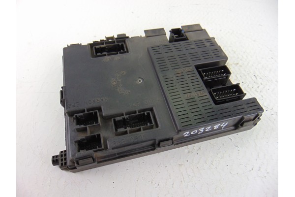 Caja reles / fusibles, Citroen Xsara Berlina 1.9 D Sx 2002, 9646022680