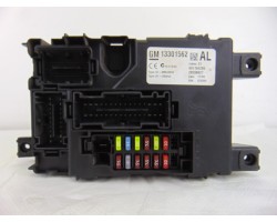 Caja reles / fusibles, Opel Corsa D Cosmo 2009, 13301562