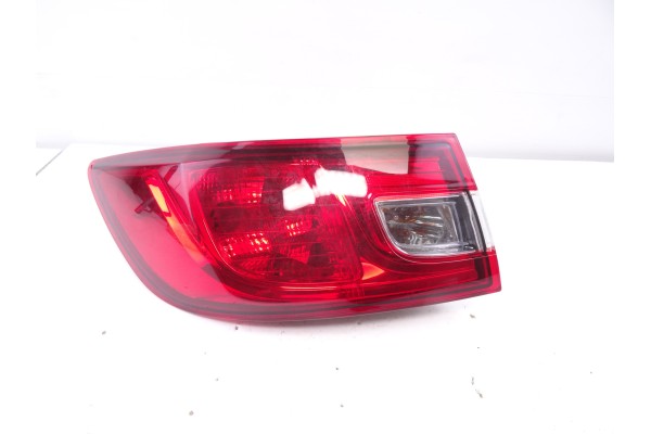Piloto trasero izquierdo, Renault Clio Iv Dynamique 2014