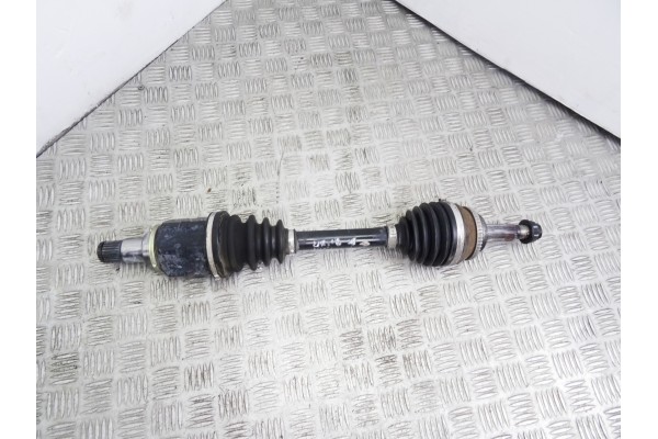 Transmision delantera izquierda, Toyota Corolla (E12) 2.0 D-4D Sol Berlina 2004