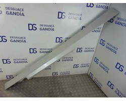 Faldon lateral