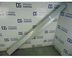 Faldon lateral