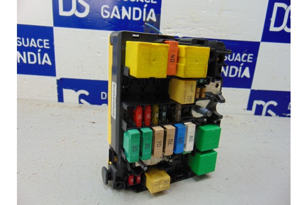 Caja reles / fusibles, Citroen C4 Cactus Feel 2014, 9804848480