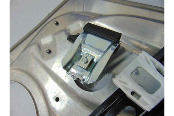 5 PIN ELEVALUNAS DELANTERO IZQUIERDO MERCEDES-BENZ CLASE C (BM 204) BERLINA