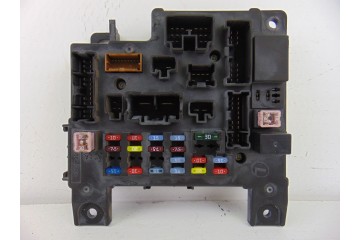 Caja reles / fusibles, Citroen C-crosser Vtr 2009, 8637A319