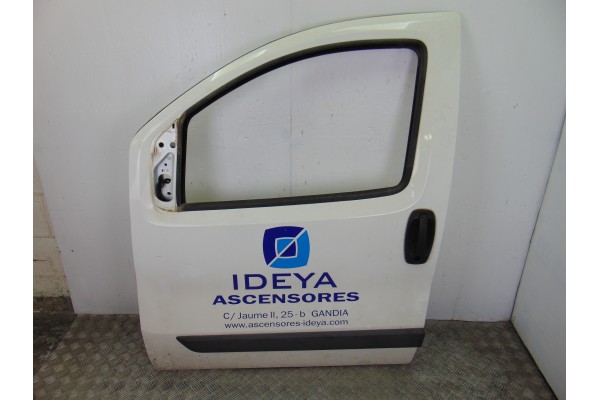Puerta delantera izquierda, Citroen Nemo Attraction 2015