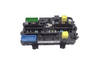 Caja reles / fusibles, Opel Zafira B Cosmo 2005, 13206757