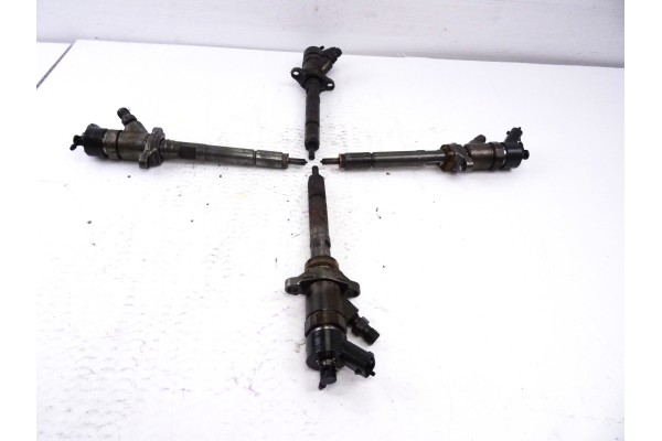 Inyector, Ford Focus Berlina (Cap) Ambiente (D) 2006, 0445110188