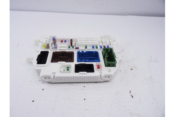 Caja reles / fusibles, Peugeot 308 (P5) Active Pack 2022, 9846631580