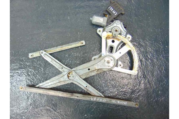 Elevalunas trasero derecho, Toyota Corolla Verso (R1) 2.0 D-4D Sol 2004, 69830-0F020