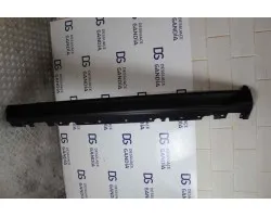 Faldon lateral
