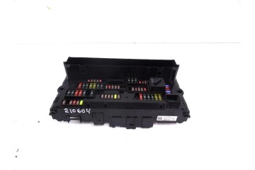 Caja reles / fusibles, Bmw Serie 7 (F01/F02) 740d xDrive 2011, 9234421