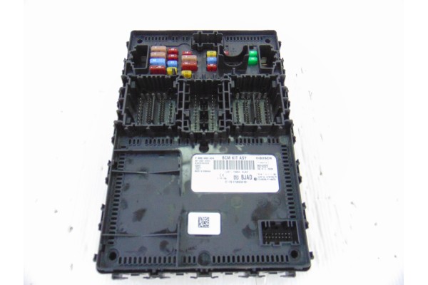 Caja reles / fusibles, Ford Puma Hybrid ST-Line 2021, LU5T15604BJAD