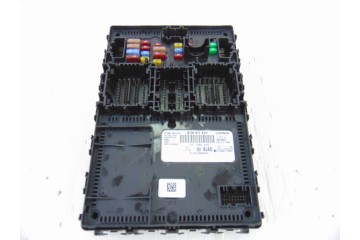 Caja reles / fusibles, Ford Puma Hybrid ST-Line 2021, LU5T15604BJAD