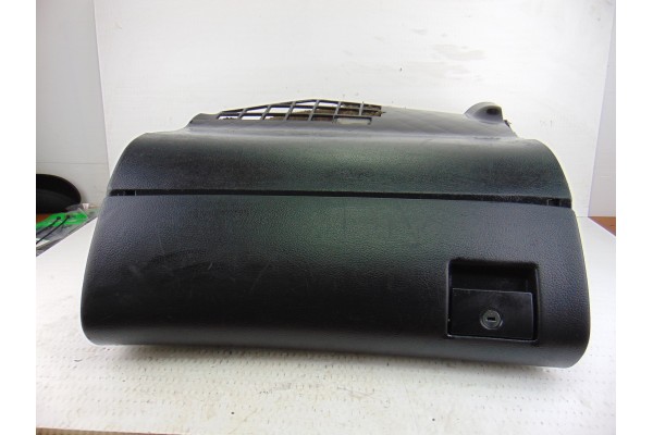 Guantera, Audi A4 Berlina (B5) 1.9 Tdi 1999, 8D1857035D
