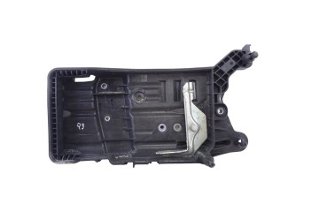 Soporte bateria, Audi Q3 (F3B) 35 TDI S line 2022, 5QF915325B
