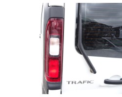 Piloto trasero izquierdo, Renault Trafic Iii Combi Combi 9 L1H1 2,8t (8/9 plazas) 2020