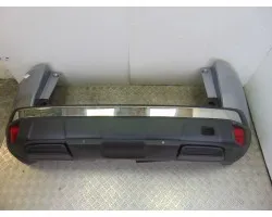 Paragolpes trasero