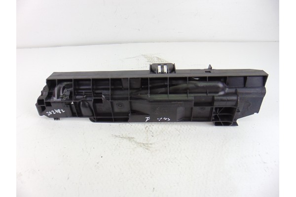 Calandra delantera de radiador, Bmw Serie 1 Berlina (E81/E87) 118d 2007, 7524914
