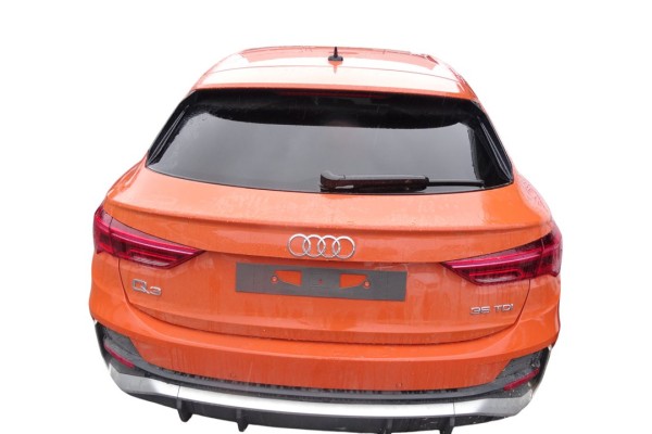 Porton trasero, Audi Q3 (F3B) 35 TDI S line 2022
