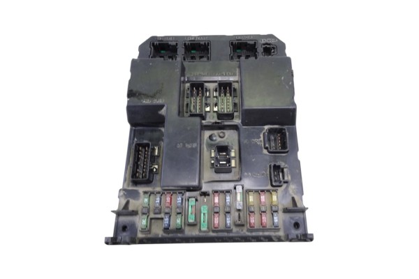 Caja reles / fusibles, Peugeot 307 (S1)(04.2001) Xr 2004, 9651196880