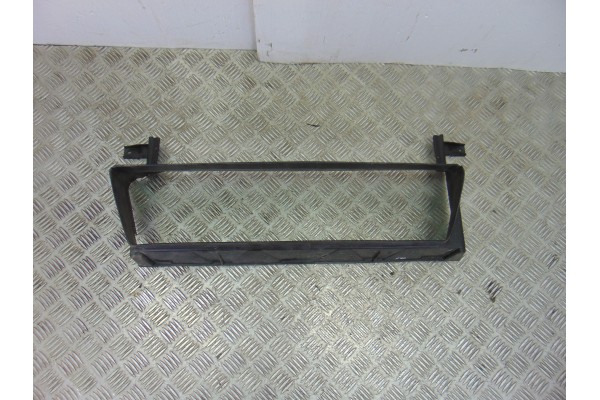Calandra delantera de radiador, Volvo S40 Berlina 1.6 Momentum 2007, 30678474
