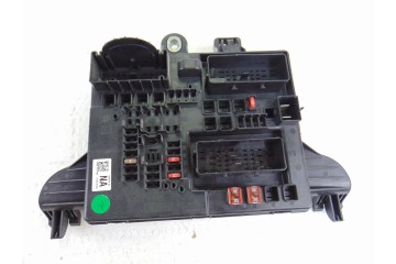 Caja reles / fusibles, Opel Insignia Berlina Cosmo 2010, 13277317