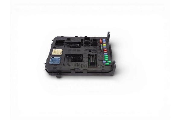 Caja reles / fusibles, Citroen Jumpy HDi 90 27 L1H1 Furg. acristaldo 2011