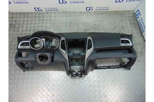 Salpicadero, Ssangyong Tivoli Limited 4x2 2017