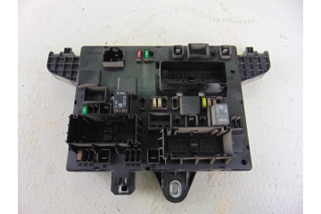 Caja reles / fusibles, Opel Astra J Berlina 5P Enjoy 2010, 13302300