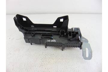 Caja reles / fusibles, Mercedes-benz Clase C (Bm 204) Berlina C 220 Cdi (204.008) 2009, 748038