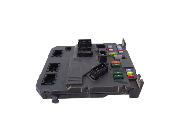 Caja reles / fusibles, Citroen Xsara Picasso 1.6 HDi 90 Exclusive 2009, 9657999780